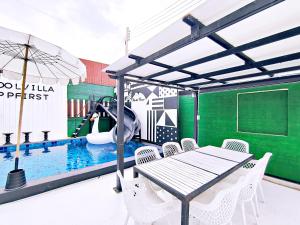 PPFirst Pool Villa