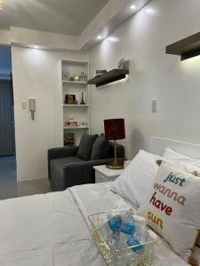 CQ House Luxe Stay with Pool View Near MOA & Airport