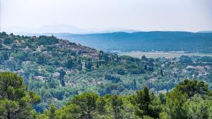 Villas Villa Fayence- pool, garden and AC : photos des chambres