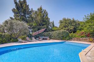 Villas Villa Fayence- pool, garden and AC : photos des chambres