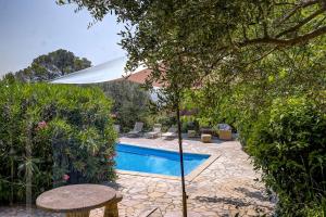 Villas Villa Fayence- pool, garden and AC : photos des chambres