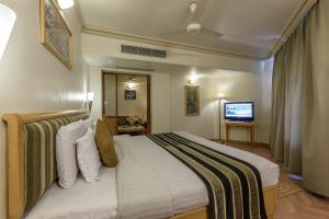 Comfort Inn President Near Ahmedabad Junction Station
