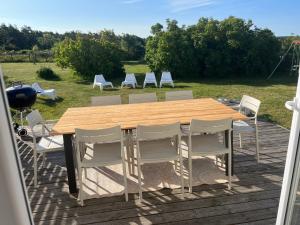 Sodra Gotland 14 bed with pool