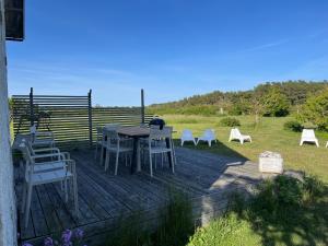Sodra Gotland 14 bed with pool