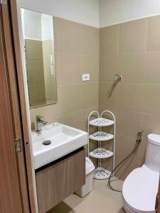 comfy 1 bedroom family condo