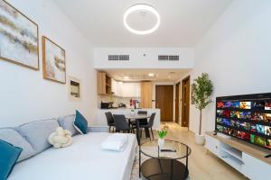 New Contemporary Lux and Pool & Kids Amenities in JVC