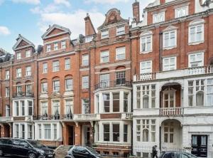 2 bedrooms 2 bathrooms Harrods