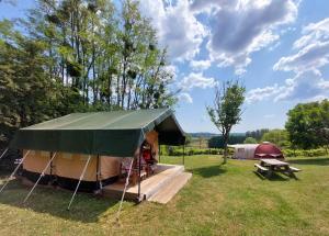 Tentes de luxe Glamping La Jonquille : photos des chambres