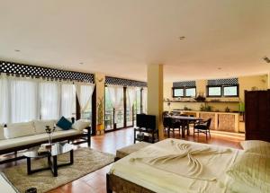 Trinity villa