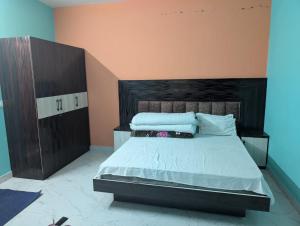 Hilltop Heaven - One Bedroom Apartment