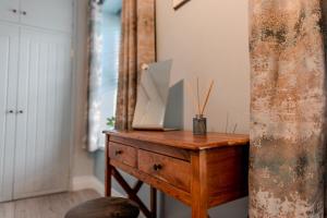 Cozy Home at Ebrington Square