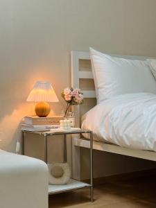 Modern Studio House- Gongdeok station 1min walk