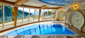 Krupówka Mountain Resort Szczyrk - Widokowy hotel z basenami & wellness