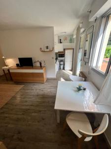 Appartements Charmant Studio avec Piscine a Nice : photos des chambres