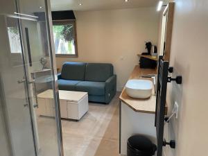 B&B / Chambres d'hotes Chambre d-Hotes Sablina, Parc et Plage des Minimes La Rochelle : photos des chambres