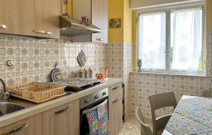 2 Bedroom Beautiful Home In Torrenova