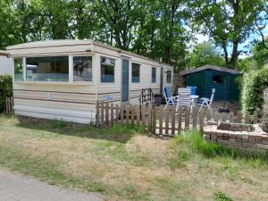 Chalet 14 met airco familiecamping de Tien Heugten Schoonloo Drenthe