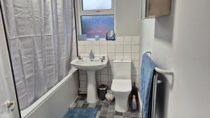 Modern Stylish Flat - Free Parking - Near London