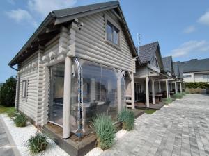 Holiday Homes 777