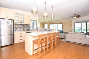 Emu Bay Bliss sweeping ocean views