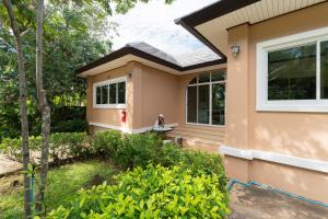 Baan Faa Talaychan Resort