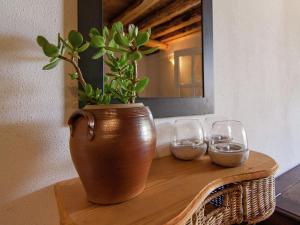 Maisons de vacances Romantic cottage with shared swimming pool : photos des chambres