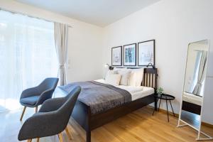 Balcony - Modern - Very Comfy