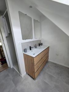 B&B / Chambres d'hotes Chambre S proche circuit 24H : photos des chambres