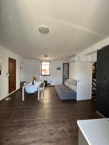 Lakes Feeling Apartment with Terrace on Lake Como