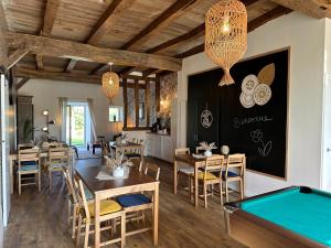 Maisons d'hotes Le petit Arrigade : Chambre Double avec Salle de Bains Privative