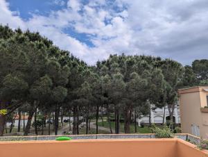 T2 climatisé avec terrasse à 200m de la plage