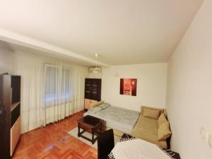 Apartmani Cirpanova