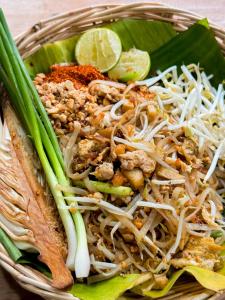 Tueng ha เติง หา ที่พักงาว