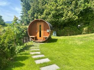2 Wohnungen im Haus mit Sauna & Bergblick, 2 Küchen, 2 Bäder
