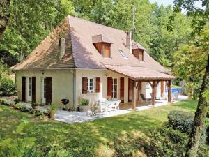 Maisons de vacances Charmante maison avec piscine pour 6 personnes a Tremolat - FR-1-824-17 : photos des chambres