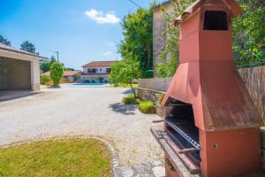 Villa Roži, a charming renovated Istrian house with pool