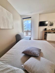 Tonale Ski-in AlpView Studio