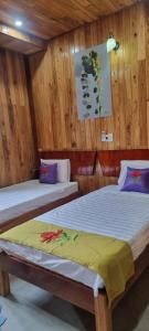 Nhà Waratah Homestay and Restaurant