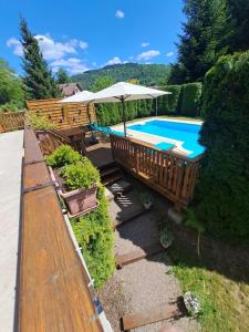 Chalets gite de charme avec piscine et sauna : photos des chambres