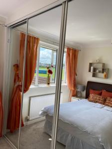 Carols Place, Rooms Nr Bridgend, Porthcawl, Margam Park, Port Talbot, Swansea & Cardiff Mins from J37 M4, 3 Room Types Available