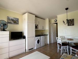Confortable T2 avec piscine, parking et Wi-Fi, proche plages - 4 pers - FR-1-768-97