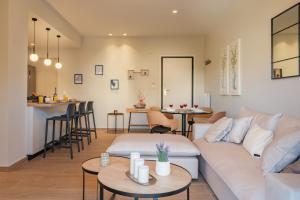 Chic Corfu Town Apt by Marietta