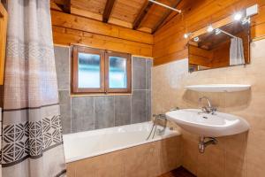 Chalets Chalet, Terrasse, Calme & Nature : photos des chambres