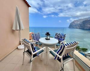 Apartamento incleibles vistas al océano y piscina.