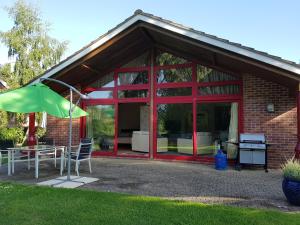 Surlingham Lodge Two Adjacent Cottages Sleeping 8