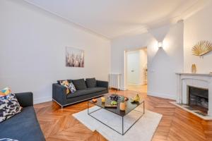 Elegant appartement 3 chambres, 3 salles de bain- Double séjour- Paris 16e- Calme et standing