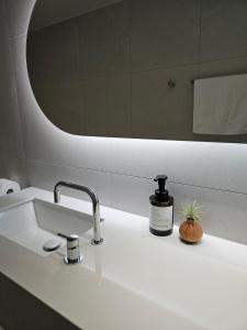 Stay Huin 스테이 흰