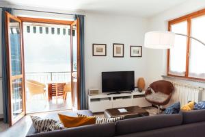 Vista Azzurra - Sala Comacina by LoveComo