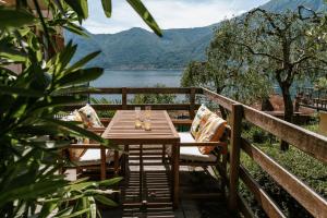 Vista Azzurra - Sala Comacina by LoveComo