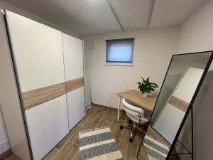 Cozy apartment with free parking